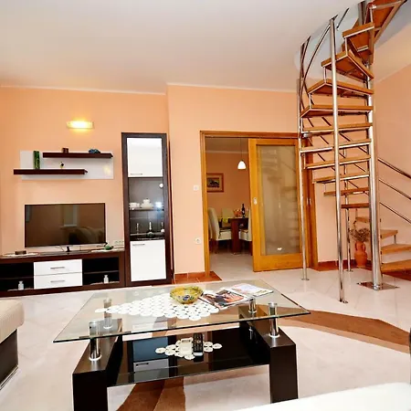 Martina Apartment *